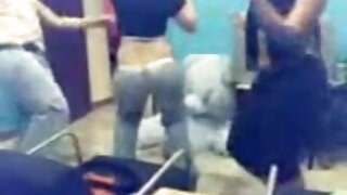 Brunette mitaingina boriky - 2022-02-25 07:37:08