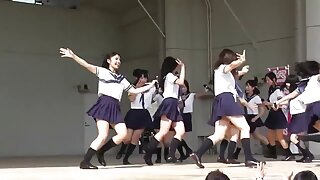 Zatovo 4 mitsikilo bandy video (Little Caprice) - 2022-02-23 06:37:53